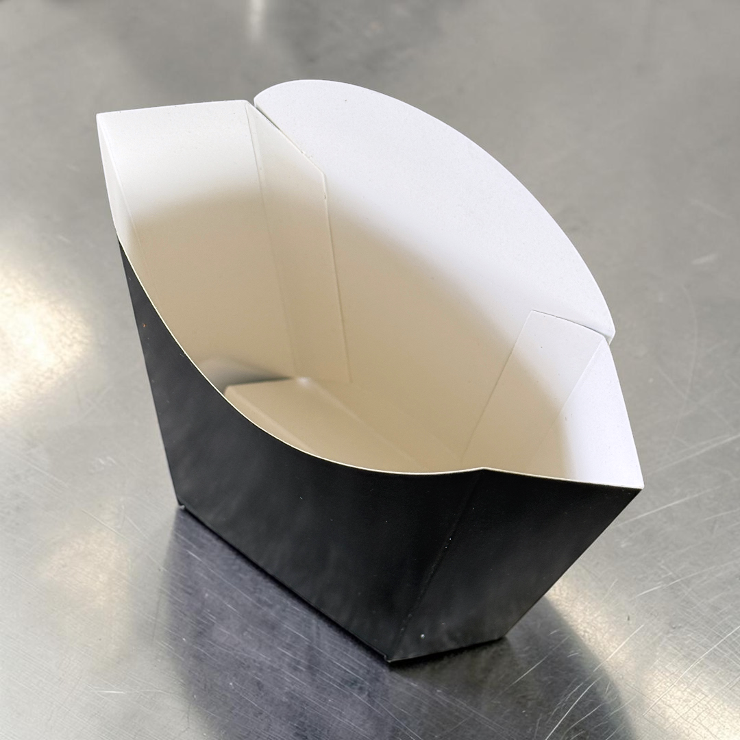 Medium Black Chip Scoop Inside - Propus Packaging