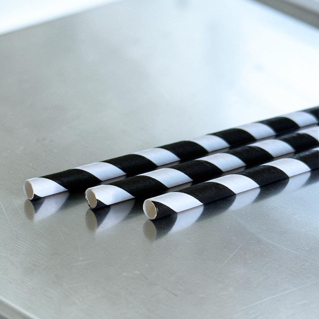 Straight 8" Black & White Stripe Paper Straws 200x6mm Close Up - Propus Packaging